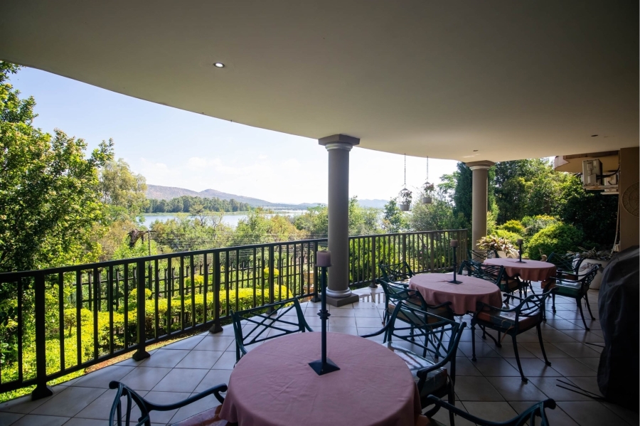 4 Bedroom Property for Sale in Birdwood Estate North West